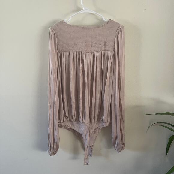 Intimately Free People Womens Bodysuit Blouse Smockin N Rockin Large Deep V Neck - Picture 4 of 10